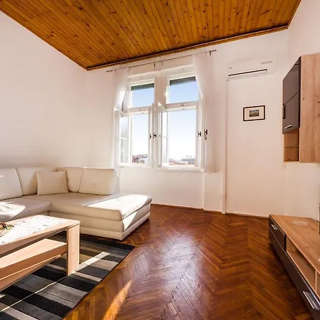 Sophia Apartment *