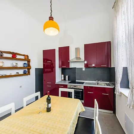Sophia Apartment