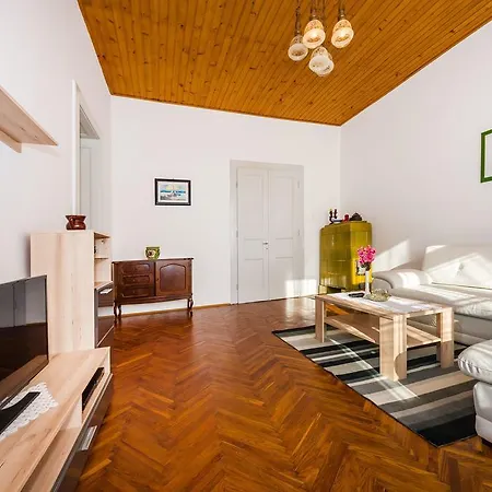Sophia Apartment *