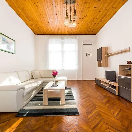 Apartment Sophia *